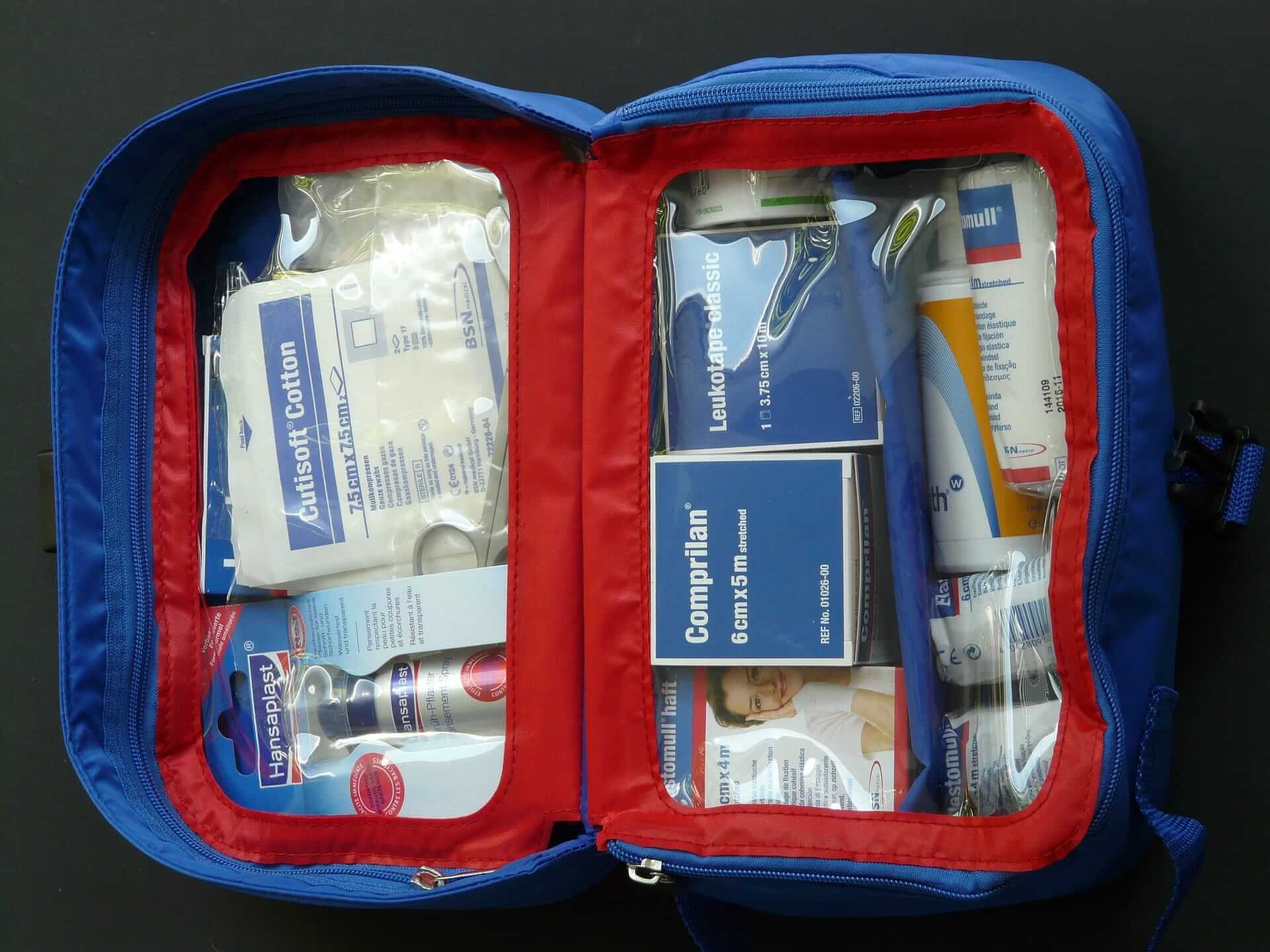 hike first-aid-kit-2